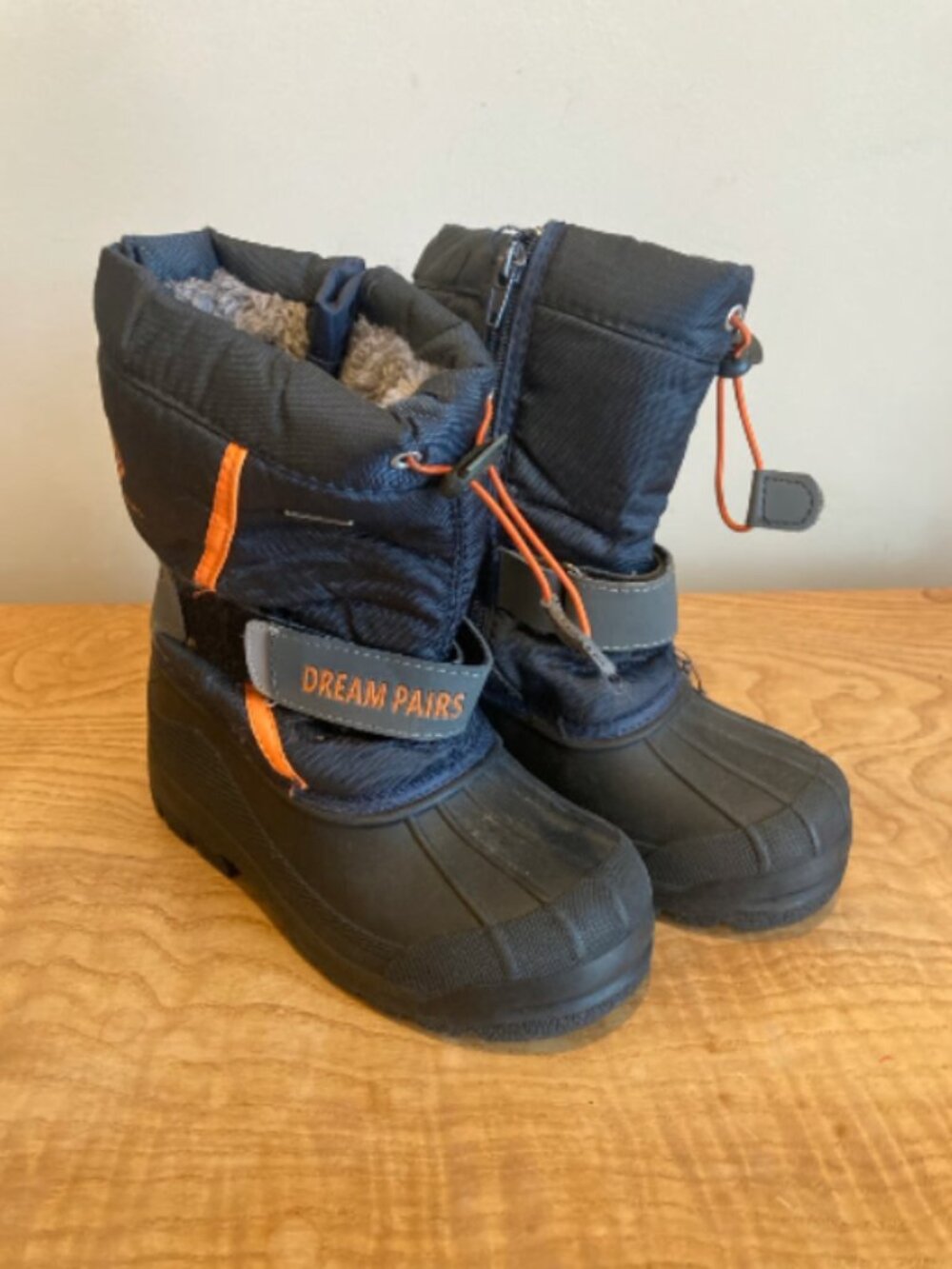 Dream Pairs waterproof insulated winter boots, size 1